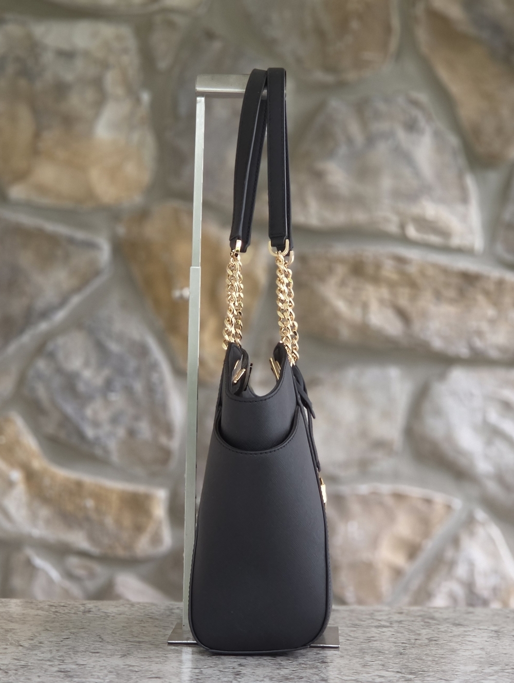 Michael Kors Jet Set Large Black Shoulder Bag - Picture 2 of 9